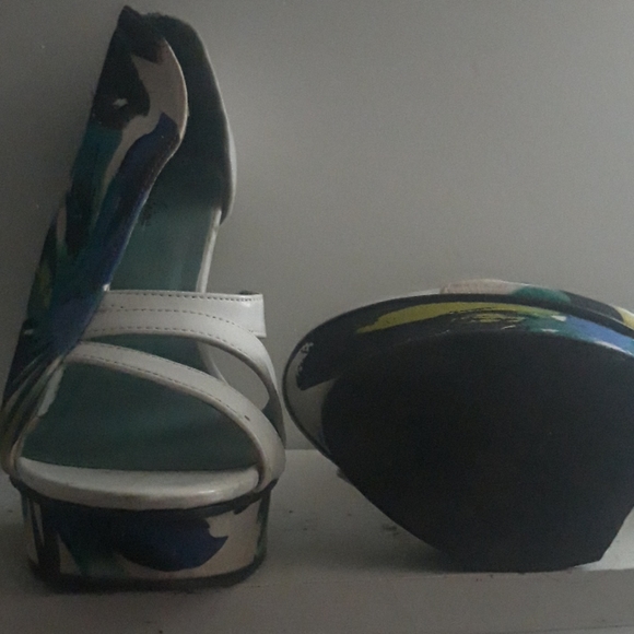 💙💚COLOR heels - Picture 2 of 3